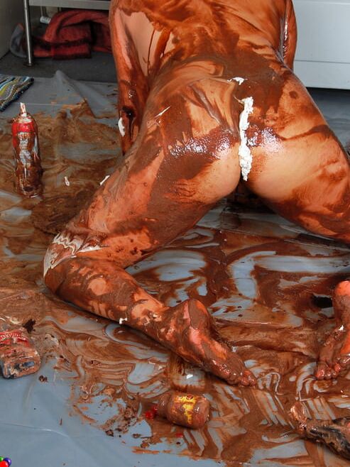 Mature Blonde Dana Hayes Wet and Messy with Ice Cream