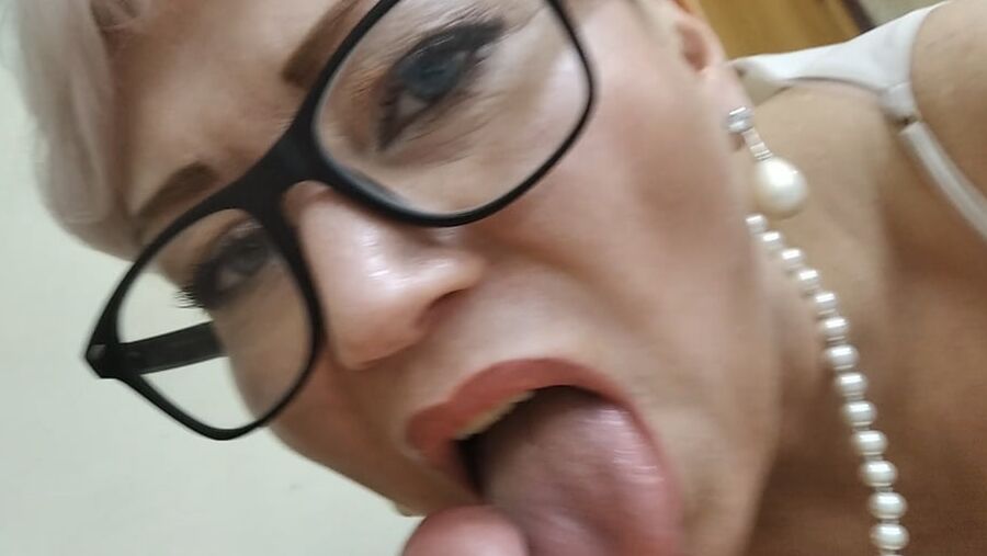 A generous treat for a Mature Milf Secretary .!.