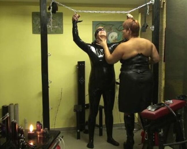 Annadevot: 3some with latex slave