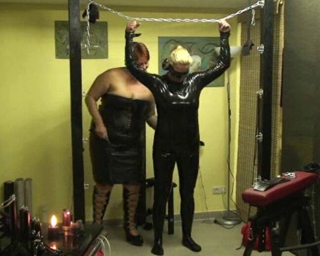 Annadevot: 3some with latex slave