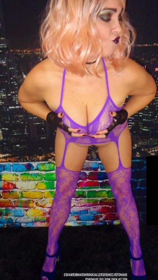 Hot Talking Wife Eve Diamonds