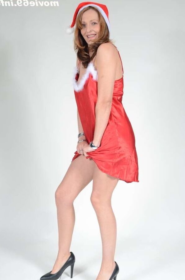 Lea Blow wishes you a Merry Christmas 2020!