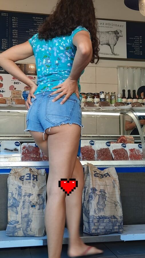 Latina big booty at summer