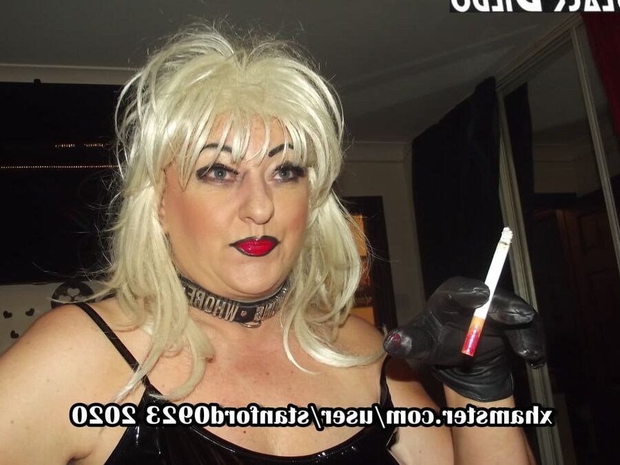 BLACK DILDO WHORE