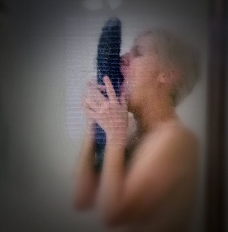Dee Shower