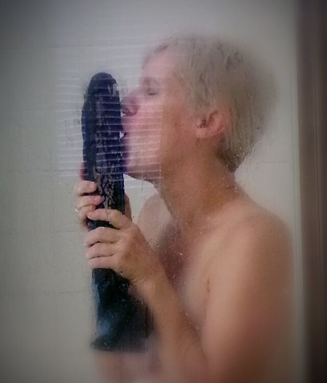 Dee Shower