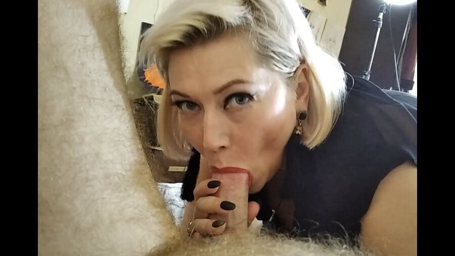 Mature russian blonde milf AimeeParadise is Queen of blowjob
