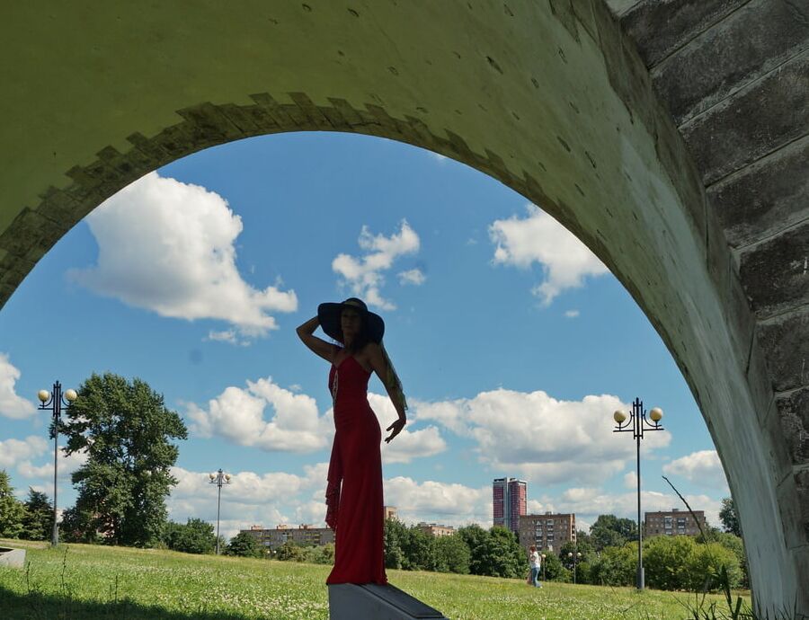 Under the arch of the aqueduct