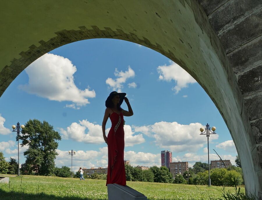 Under the arch of the aqueduct
