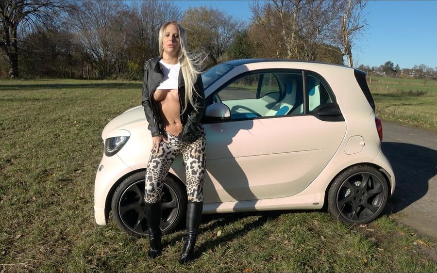 Lara CumKitten - Hobbynutten PARKPLATZ SEX