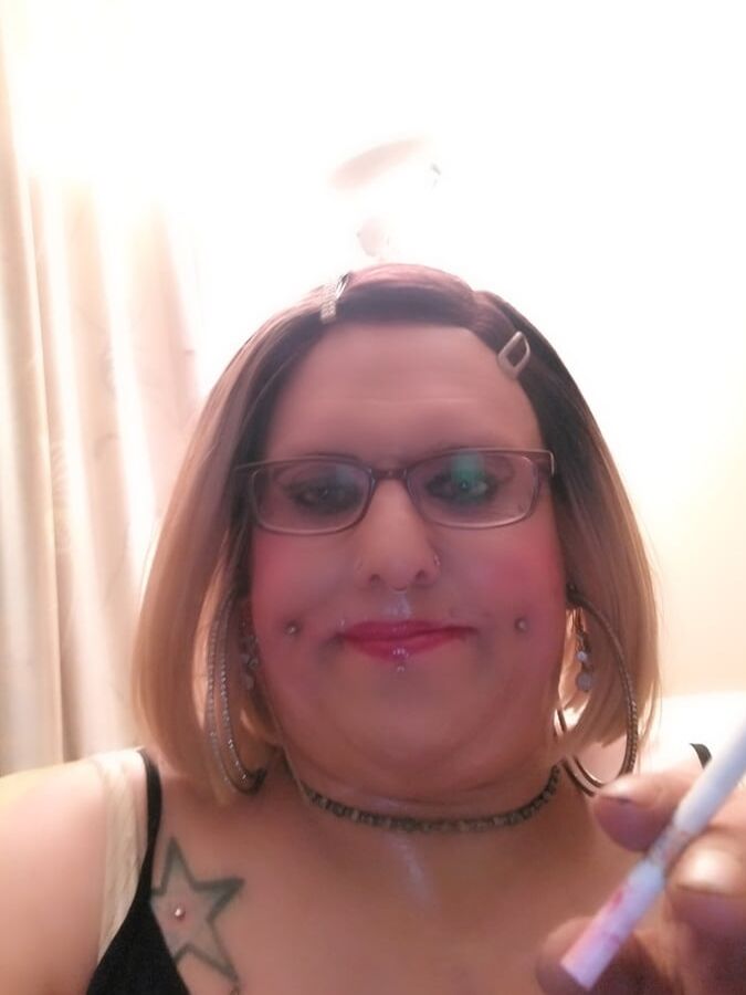 Stefaniets sexy smoking
