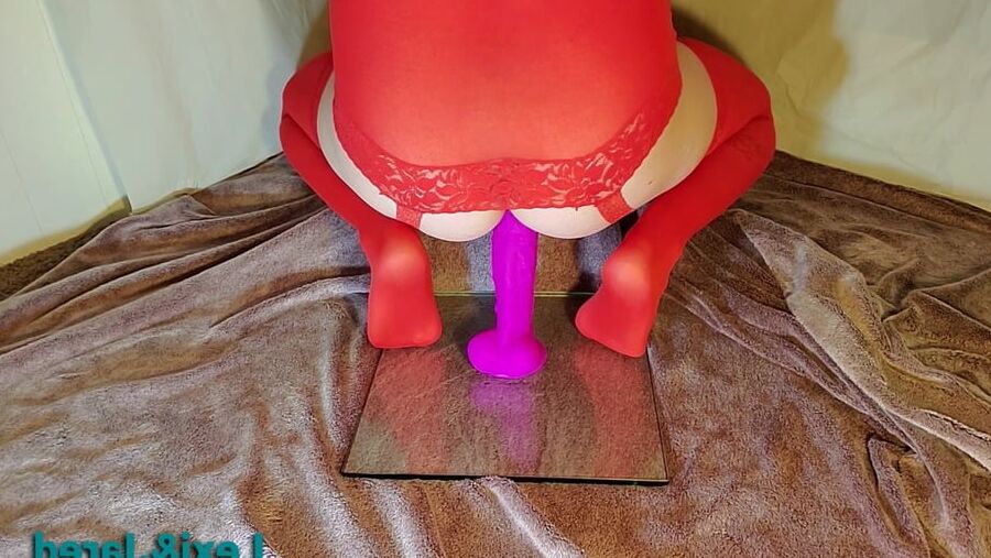 Fat Ass Takes Tip of 8 inch Dildo Anal