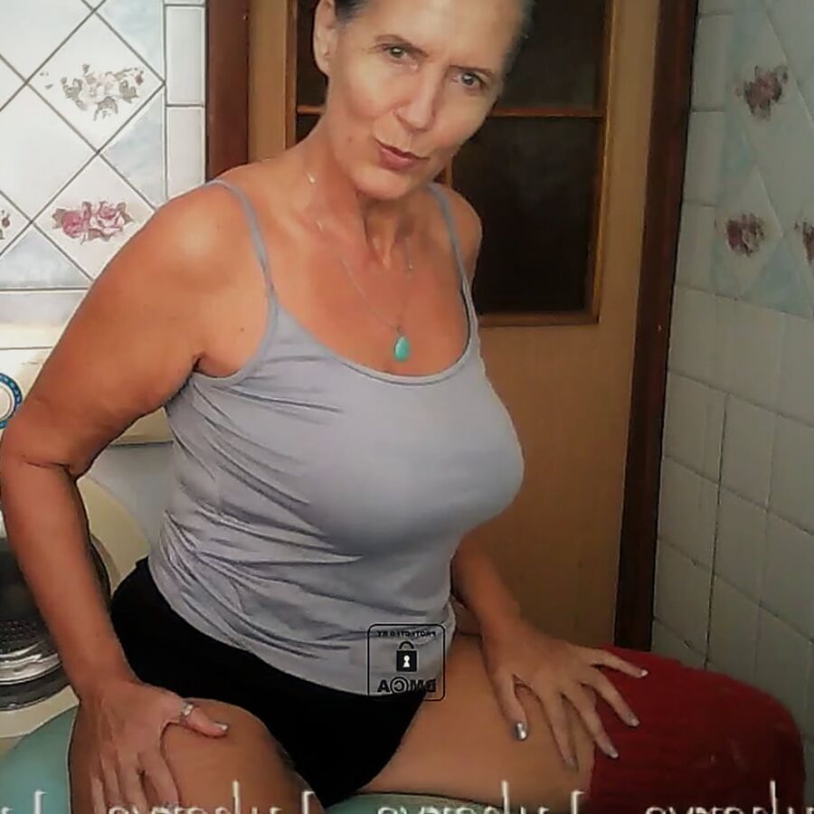 Photos from videos that are in the profile 03-11-2020