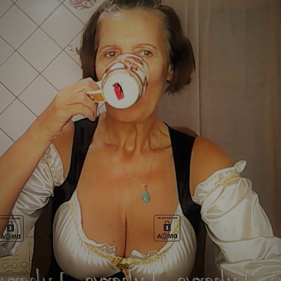 Photos from videos that are in the profile 03-11-2020
