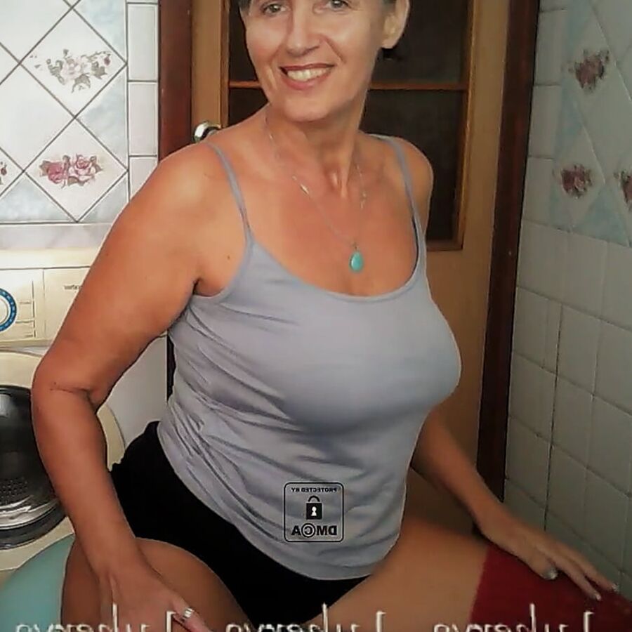 Photos from videos that are in the profile 03-11-2020