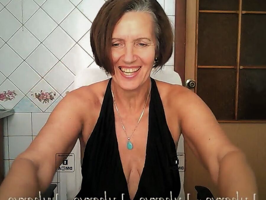 Stills from profile video 31-10-2020