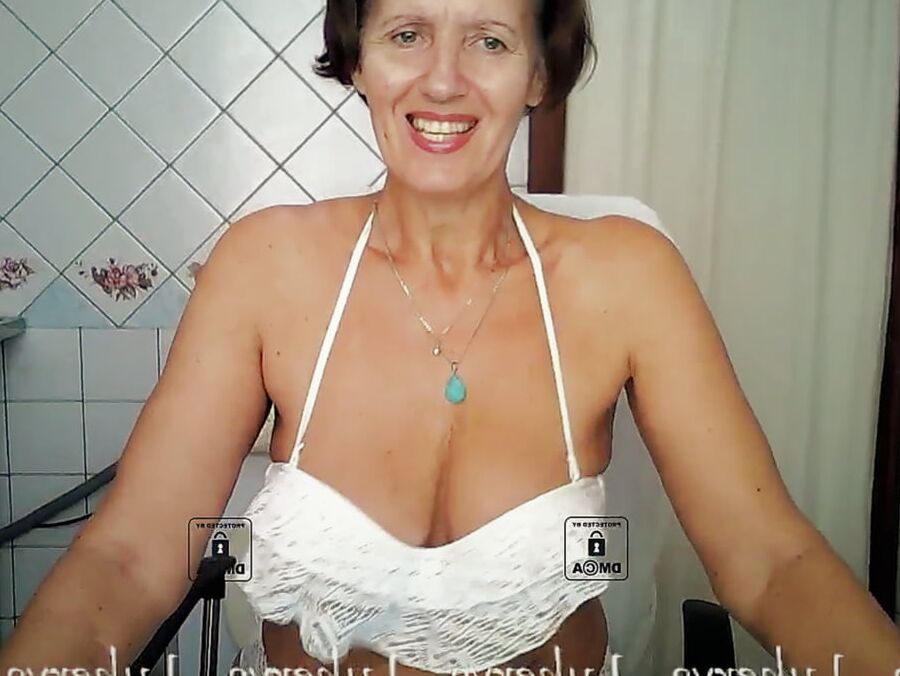 Stills from profile video 31-10-2020