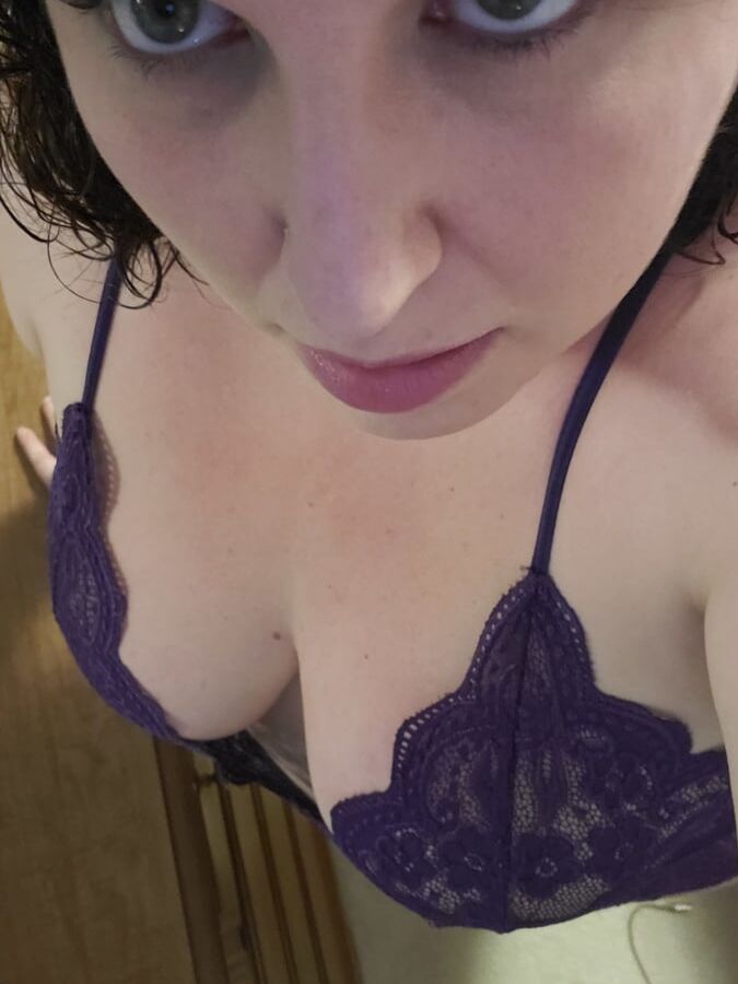 Everyday cute to smoking hot milf