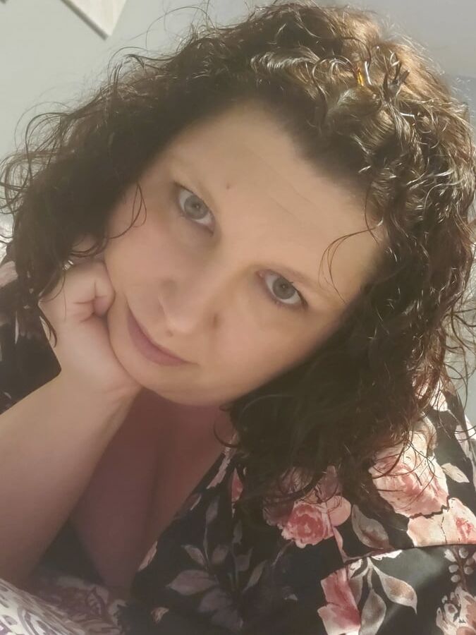 Everyday cute to smoking hot milf