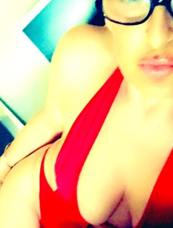 Just a couple of pics xxx
