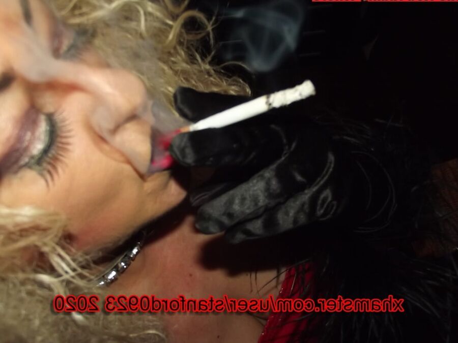 LITTLE RED RIDING WHORE