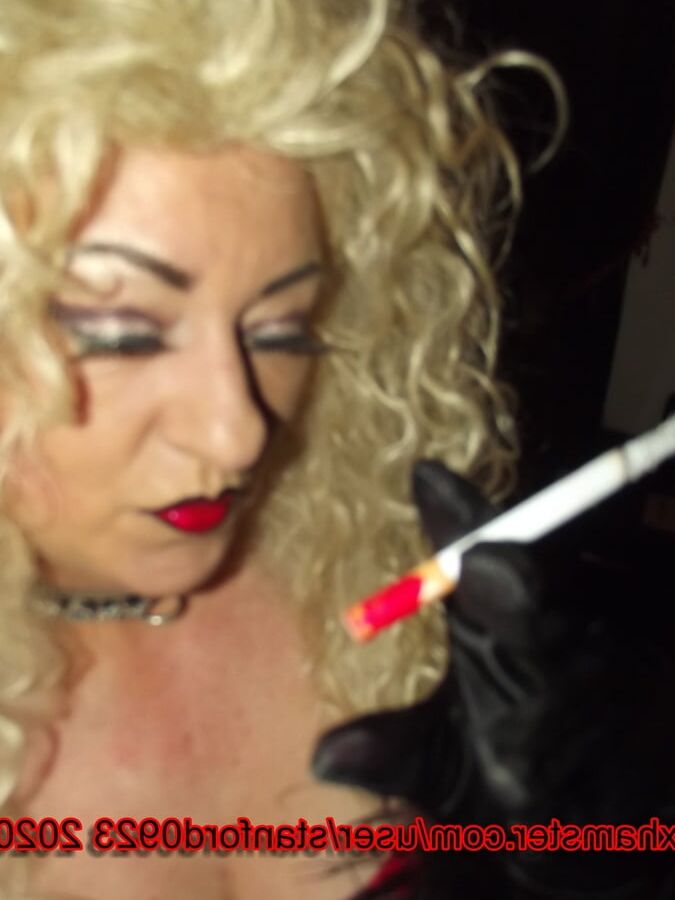 LITTLE RED RIDING WHORE