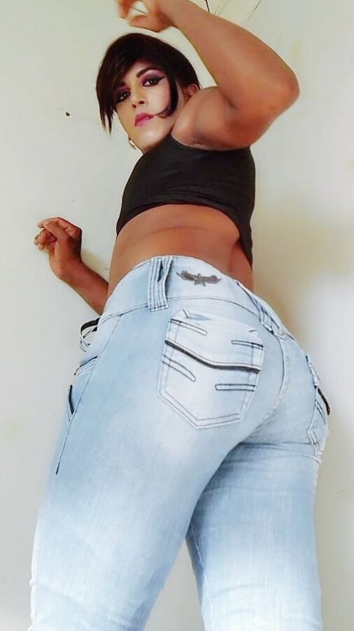 Trans Jennifer nanda dildo