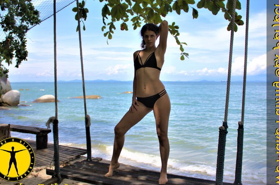 Black bikini