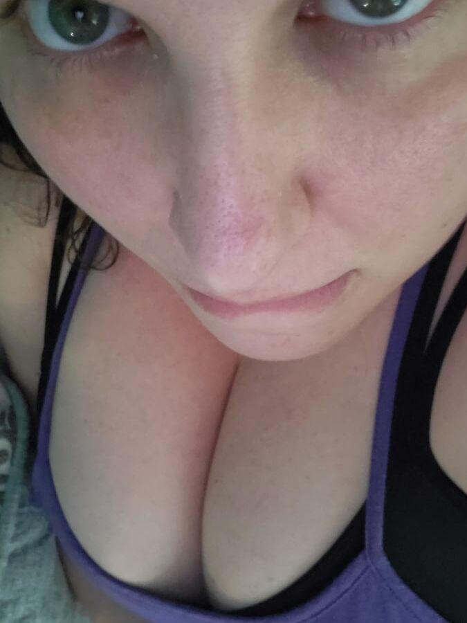 Bored housewife milf curvy bbw - Weekly Mashup tease