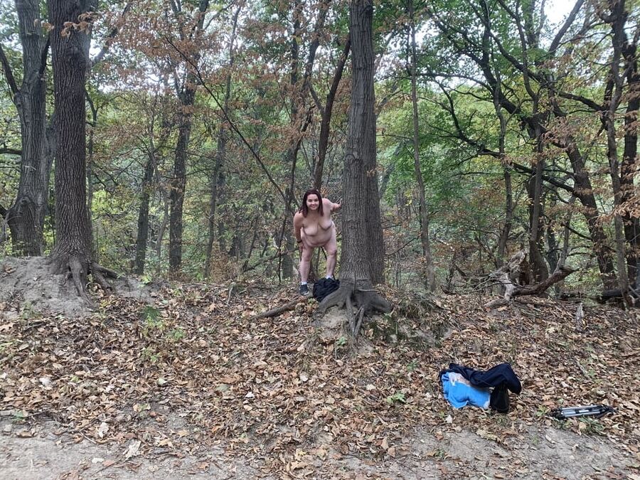 Sexy BBW Pussy in the Woods