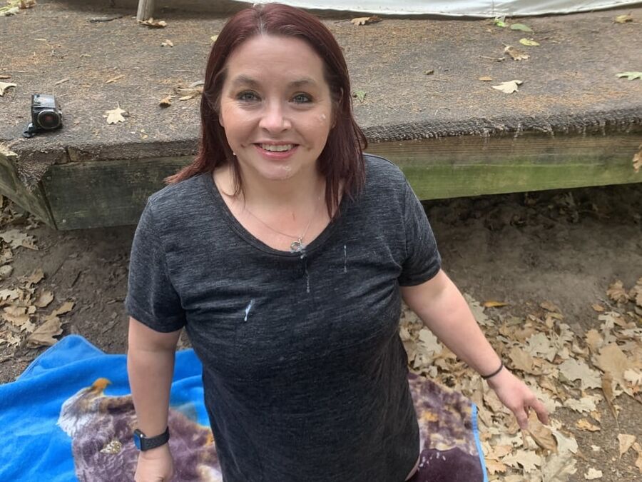 Sexy BBW Pussy in the Woods