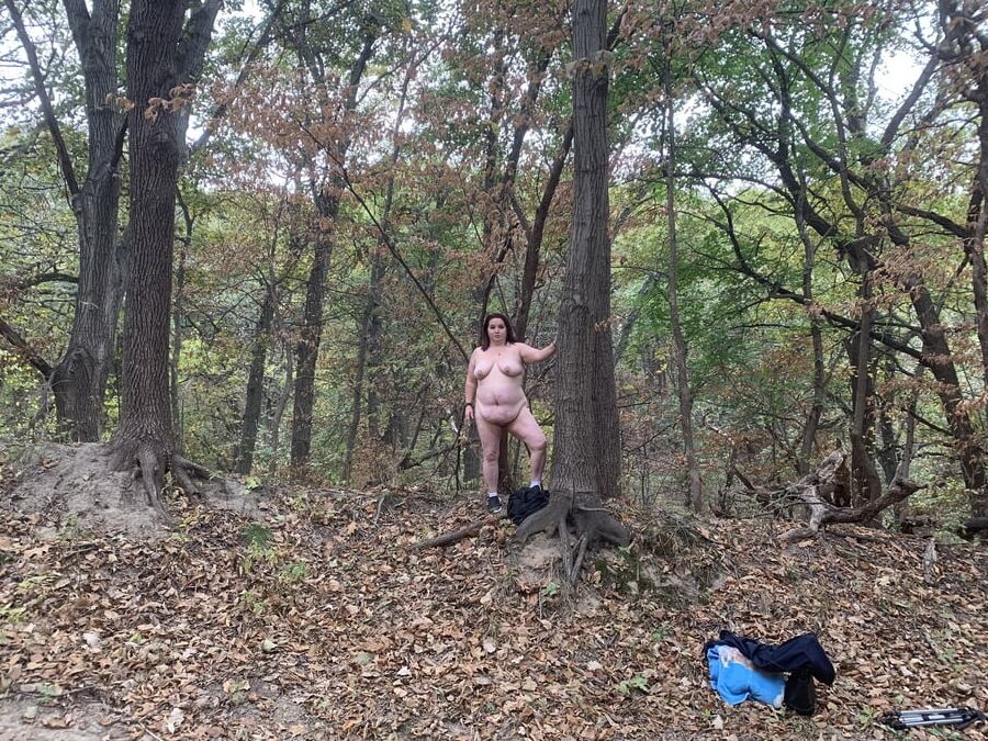 Sexy BBW Pussy in the Woods