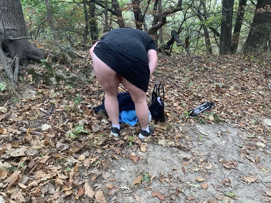 Sexy BBW Pussy in the Woods