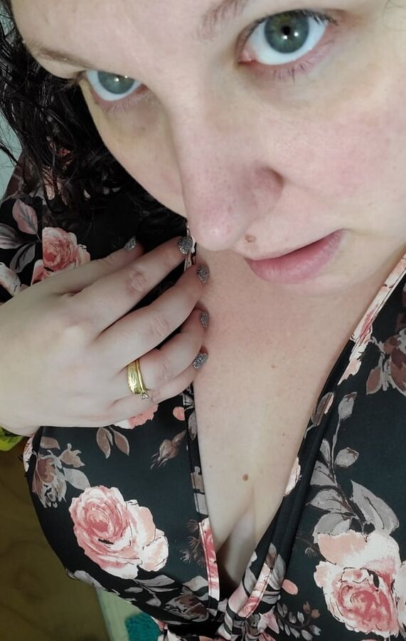 Good clean fun...bored housewife milf shower