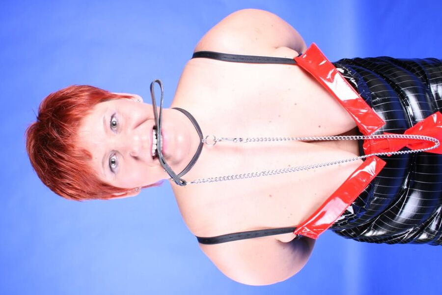 Photo shoot in erotic outfit