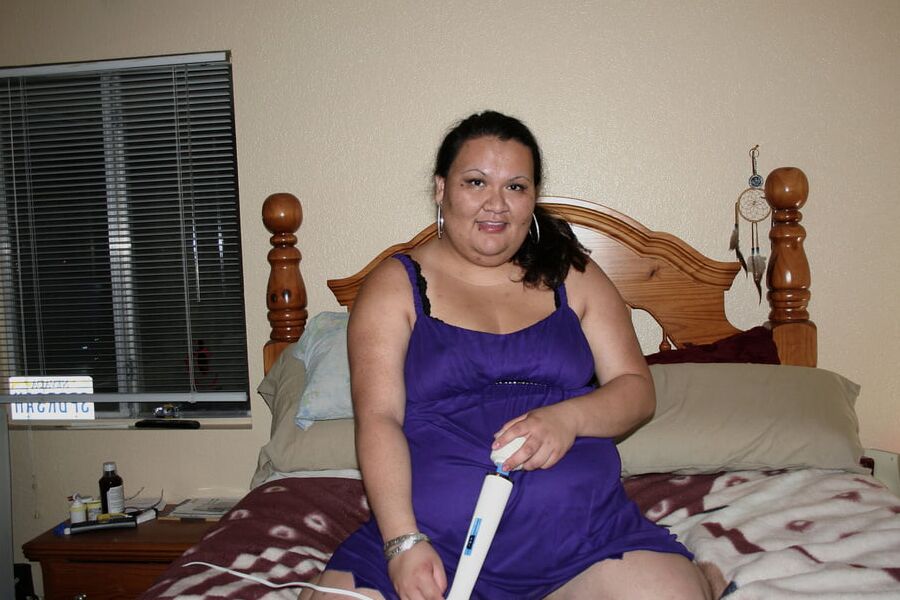 BBW Sub Masturbates