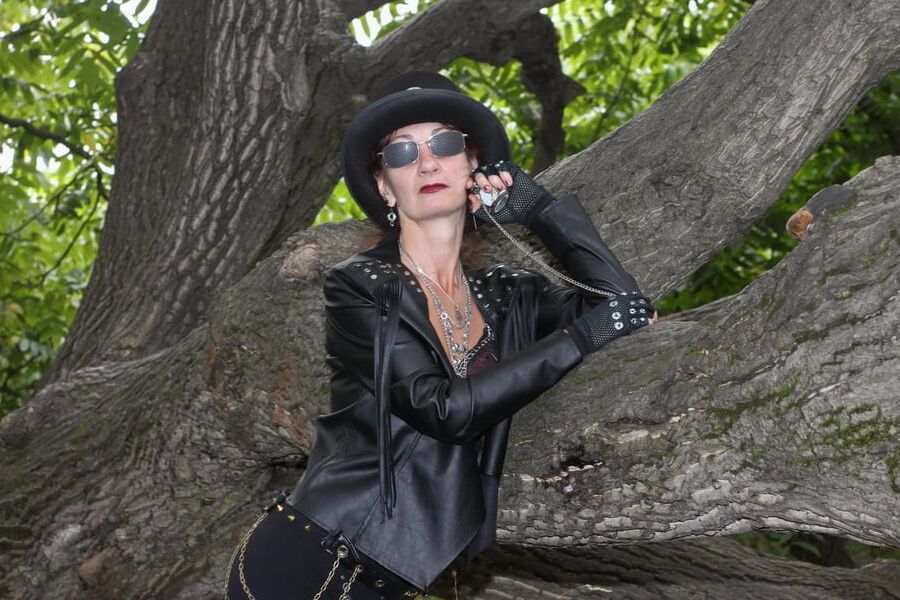 Clockpunk under tree