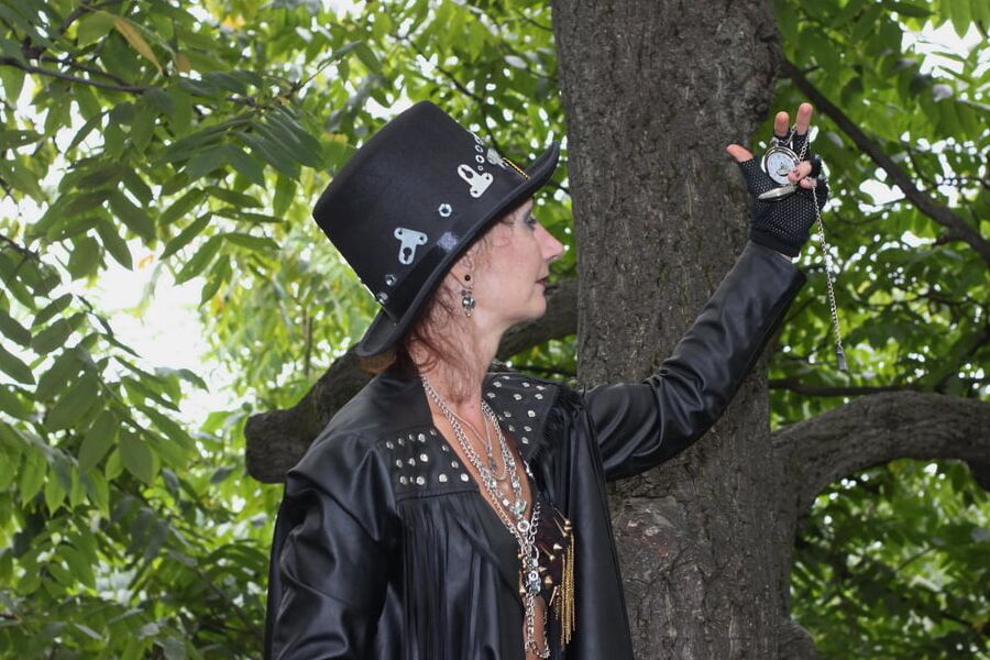 Clockpunk under tree