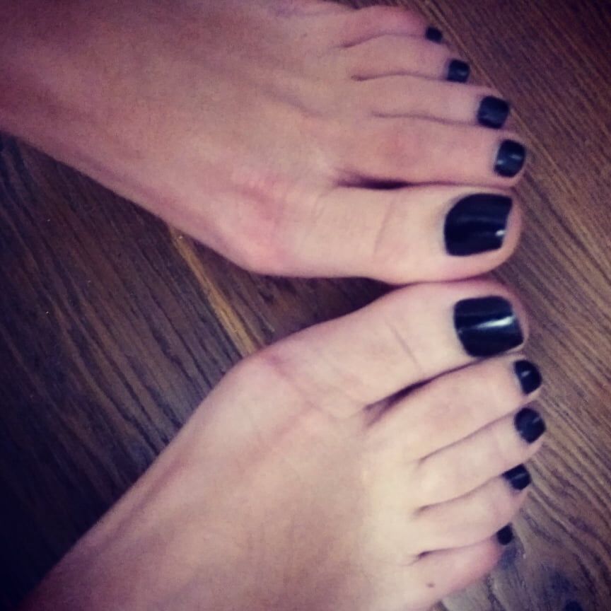 My Feet.. High Heels.. Foot Fetish..