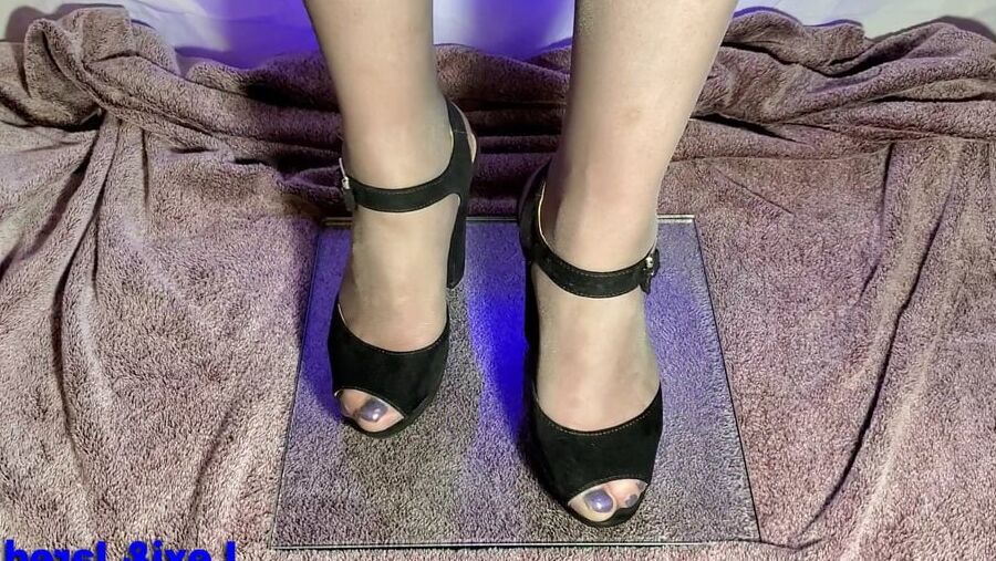 Nylon Young Feet in High Heels and Pantyhose Foot Fetish