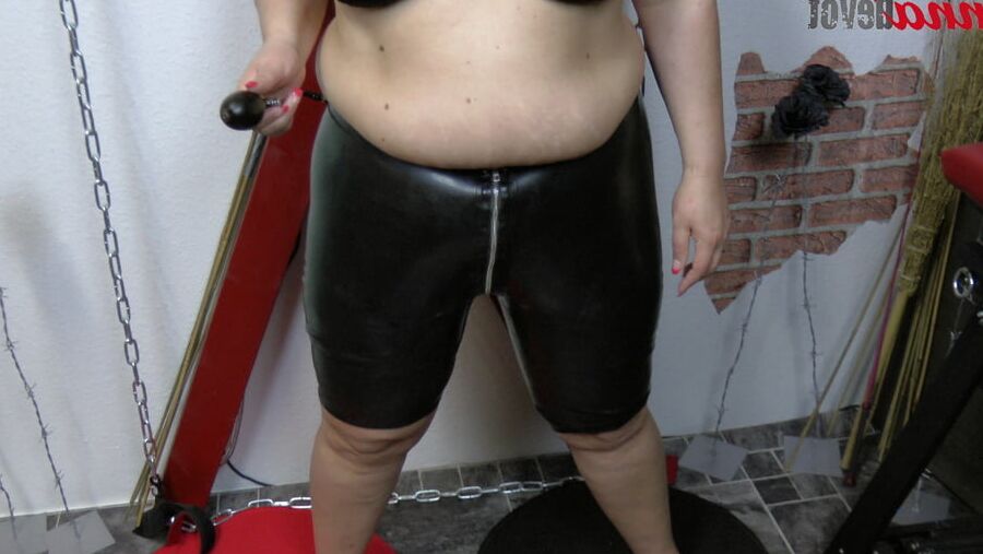 The inflatable cycling shorts