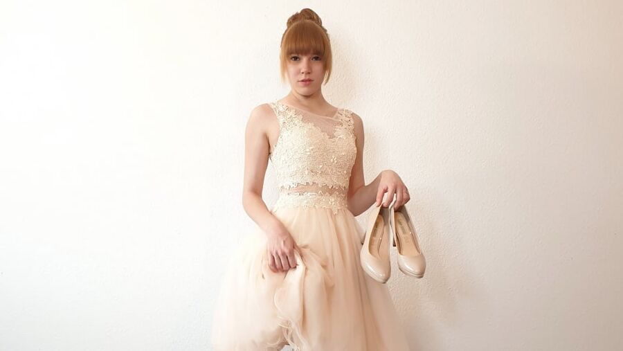 Cute Shooting in dress with Anne Eden