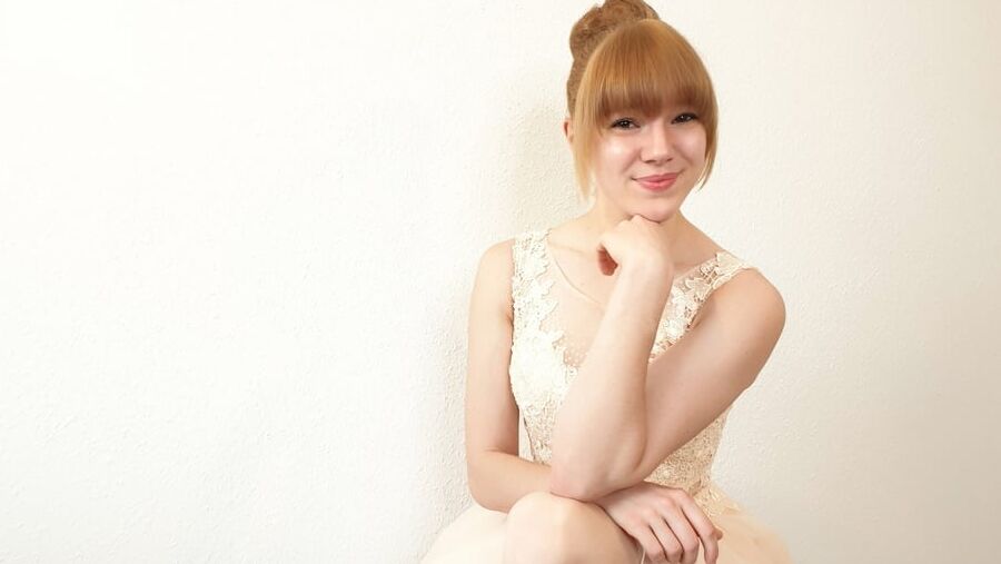 Cute Shooting in dress with Anne Eden