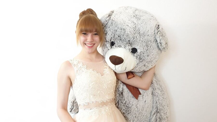 Cute Shooting in dress with Anne Eden