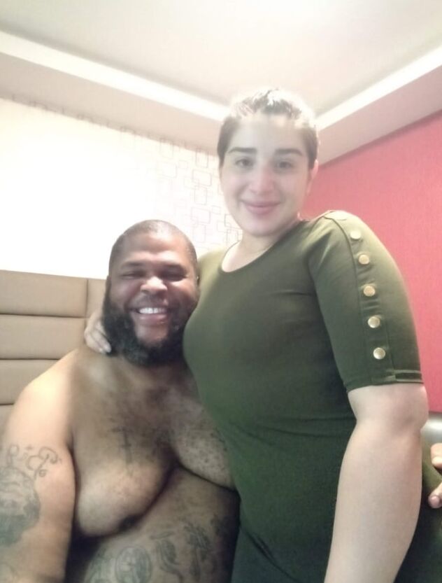 Rocky Tajauta and his fine honeys