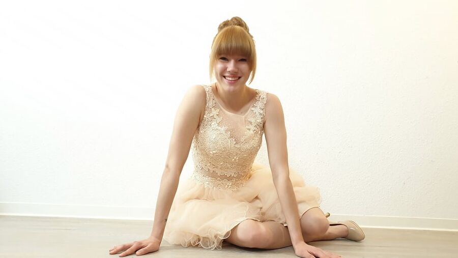 Cute Shooting in dress with Anne Eden