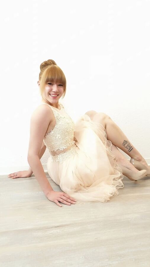 Cute Shooting in dress with Anne Eden