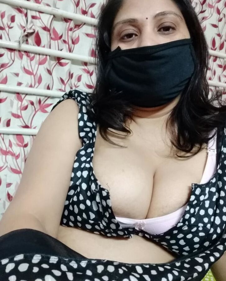 Saavi bhabhi