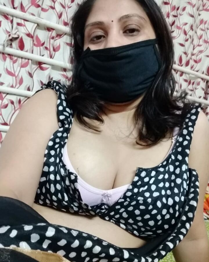 Saavi bhabhi