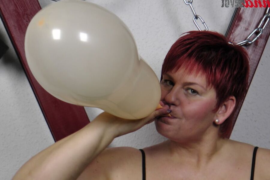 Anna with balloons